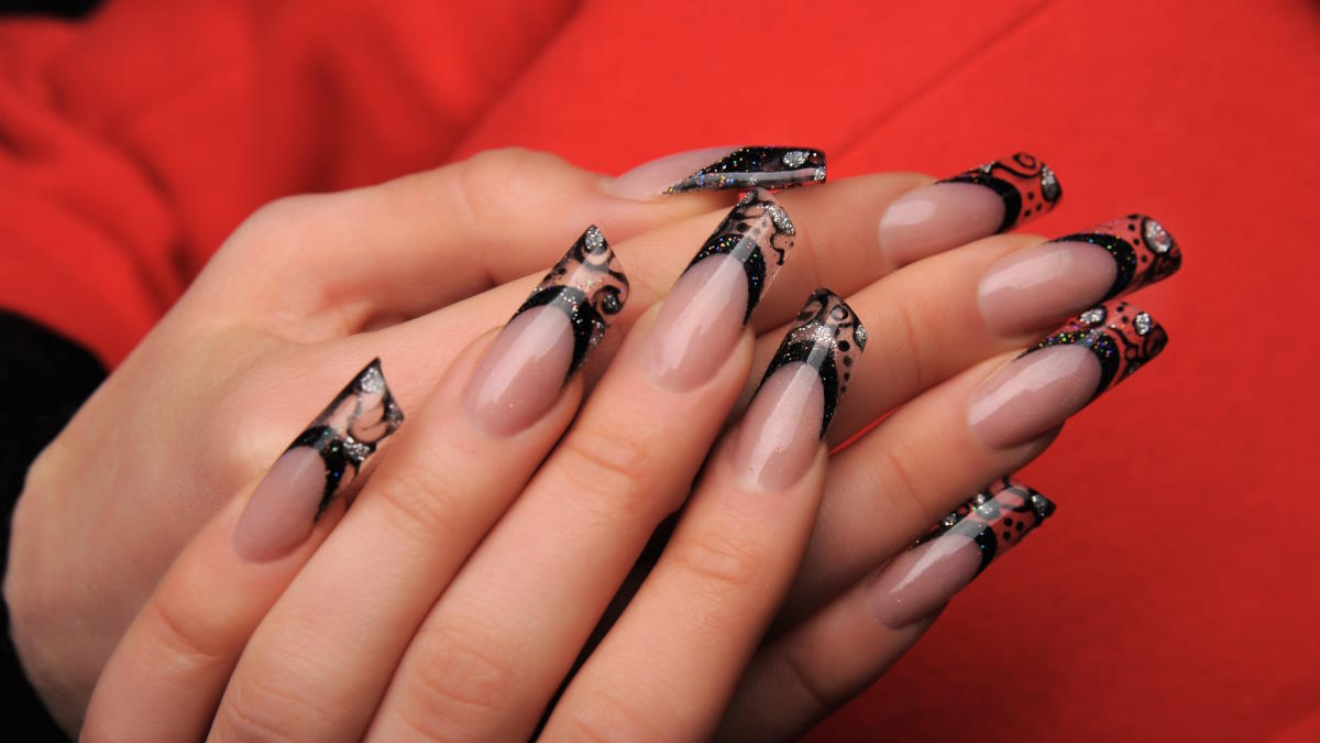 маникюр на ногтях