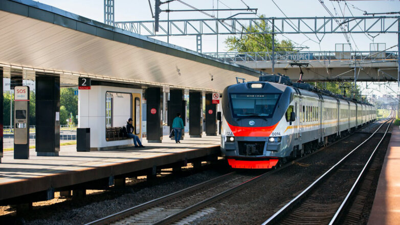 Расписание электричек в Подмосковье изменится в связи с празднованием Дня России