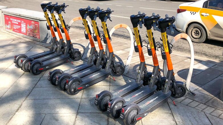 Депутаты предложили ввести ответственность по УК для самокатчиков в России