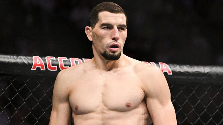 Магомедов уступил Стрикленду в главном бою турнира UFC Vegas 76