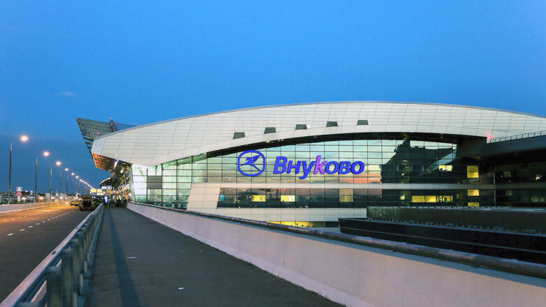 Аэропорт Внуково ввел временные ограничения на полеты
