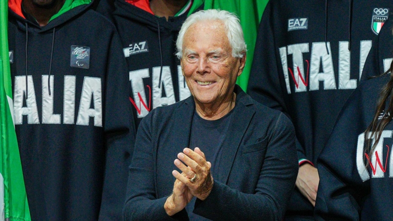 Модельер Джорджо Армани назвал 5 вещей, которые женщина всегда должна иметь в гардеробе