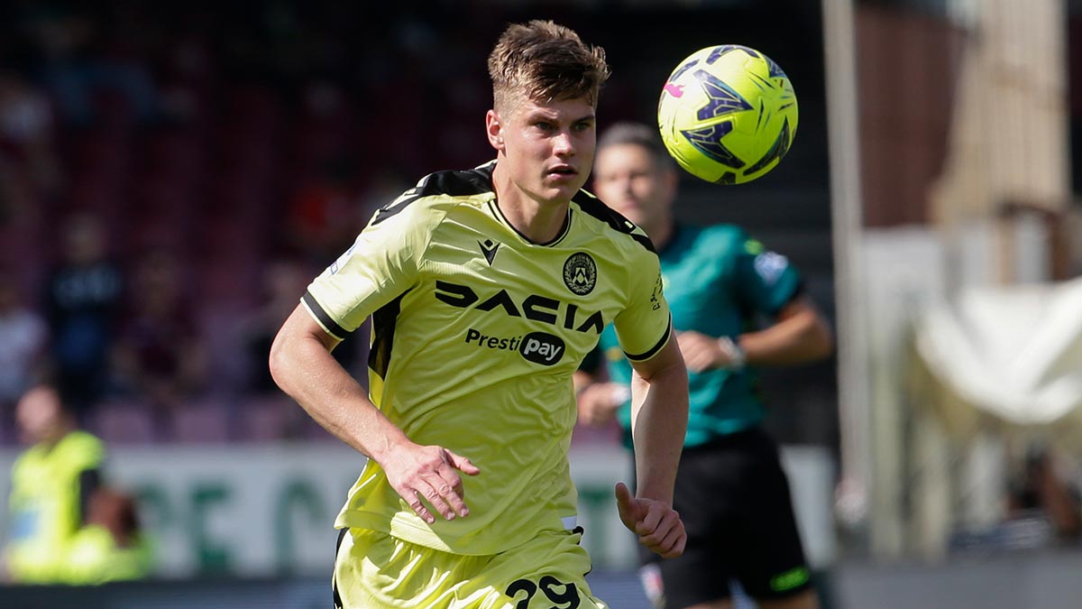 Словенский футболист Яки Бийола