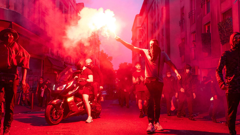 Почему непредумышленное убийство подростка привело к национальному кризису во Франции