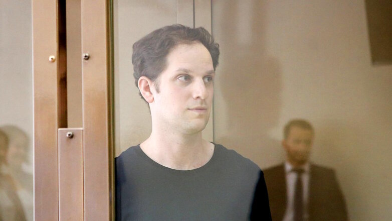 Посол США в России встретилась с обвиняемым в шпионаже журналистом Гершковичем