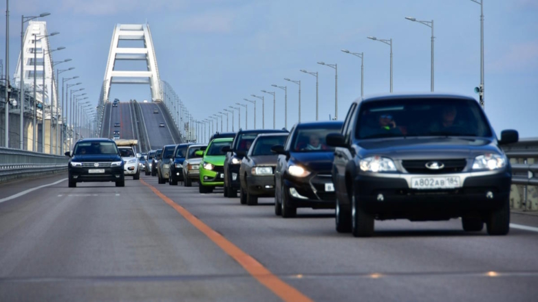 Туристам порекомендовали выбирать маршруты в обход Крымского моста