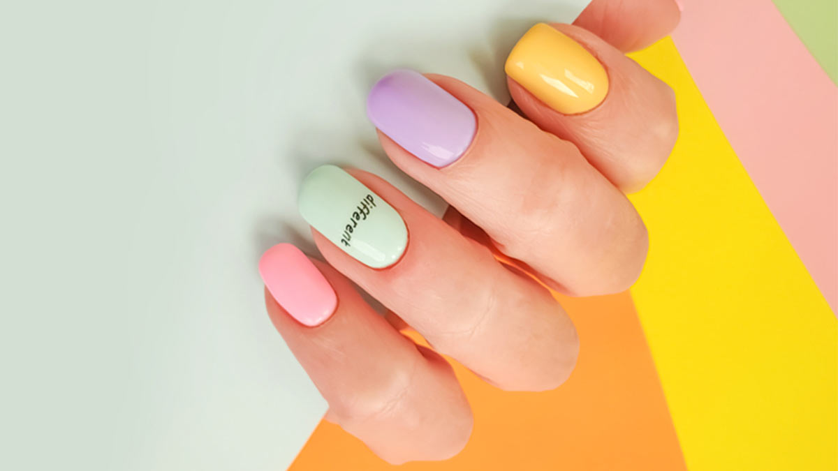 Маникюр разноцветный