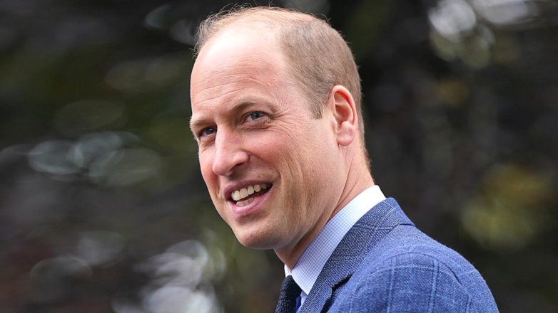 The Sun: принц Уильям ездит на встречи с Карлом III в Виндзор на электросамокате