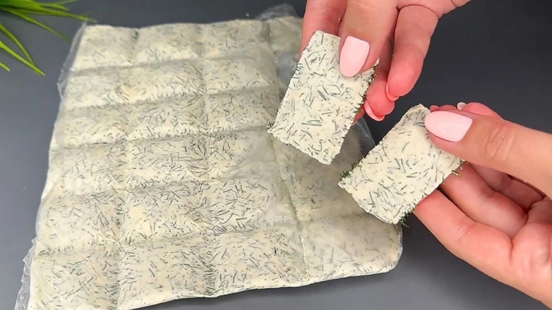 Блогер поделилась рецептом ароматной и вкусной добавки к овощам и супам