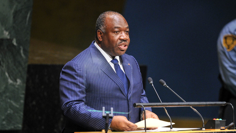 Президент Габона Ондимба отправлен в отставку