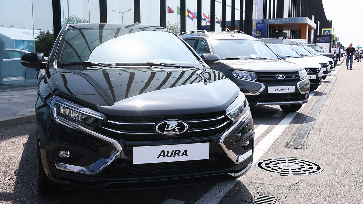 Автомобиль Lada Vesta Aura на XXVI Петербургском международном экономическом форуме