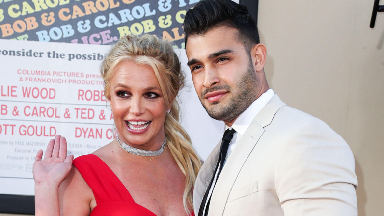 СМИ: Бритни Спирс может заплатить Сэму Асгари сотни тысяч долларов за молчание