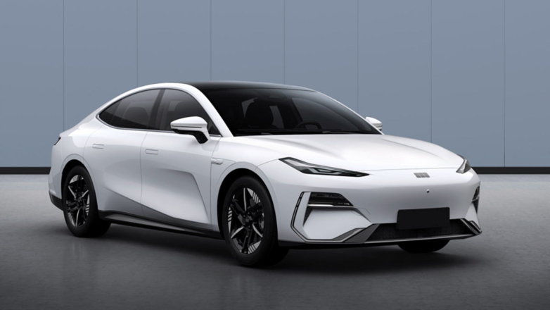 Новый 5-метровый седан Geely Galaxy E8 сделает бизнес-класс доступнее