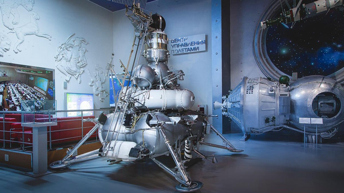 Советская автоматическая межпланетная станция Луна-24