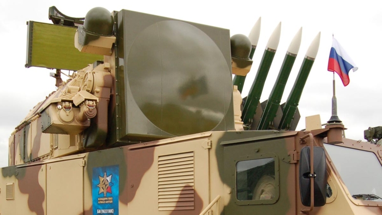 В России испытывают шасси для перевода ЗРК "Тор" на колесную базу