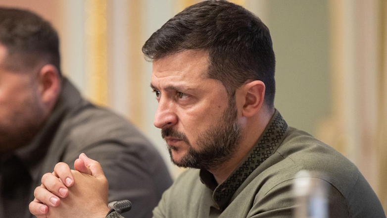 Президент Украины продлил мобилизацию и военное положение