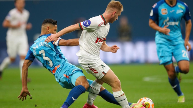 "Зенит" проиграл "Локомотиву" в матче девятого тура РПЛ