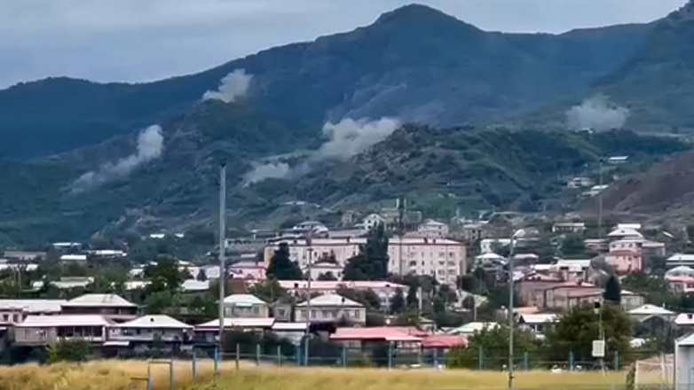 Помощник Алиева назвал целью Баку уничтожение военной инфраструктуры в Нагорном Карабахе