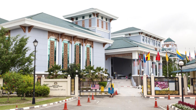 Малайзия направит ноту протеста КНР из-за спорных территорий на карте Китая