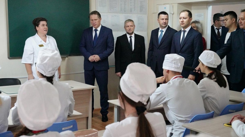 Глава Минздрава РФ посетил Уфимский медицинский колледж