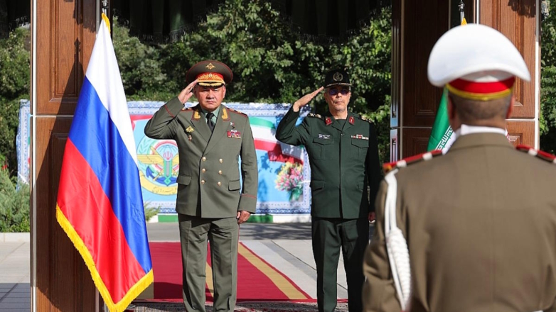 Шойгу заявил, что отношения РФ и Ирана в оборонной сфере динамично развиваются