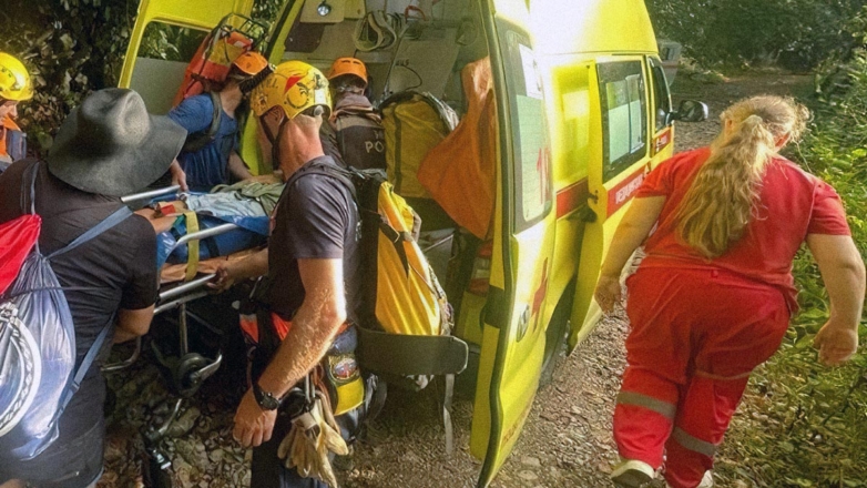 В Сочи 2 женщины сорвались с обрыва