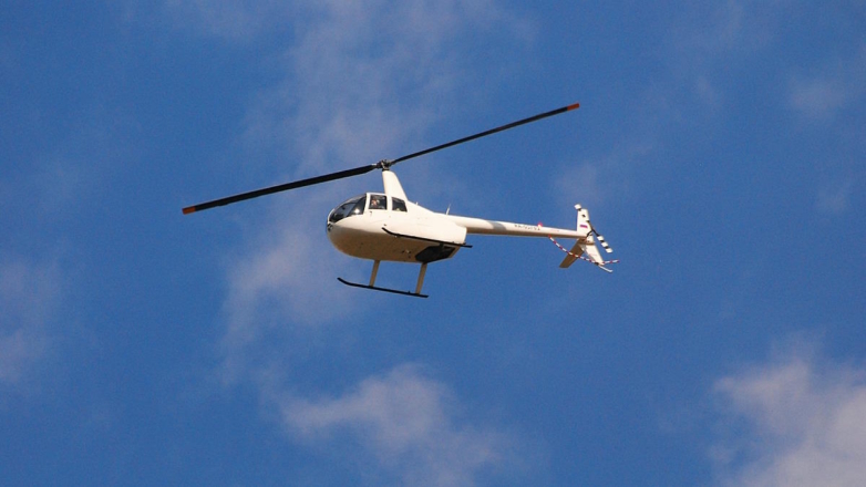 Два человека пострадали при крушении вертолета в Вологодской области