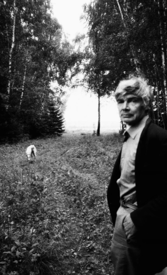 Венедикт Ерофеев и пес Улан. Деревня Верховье, 1987 год