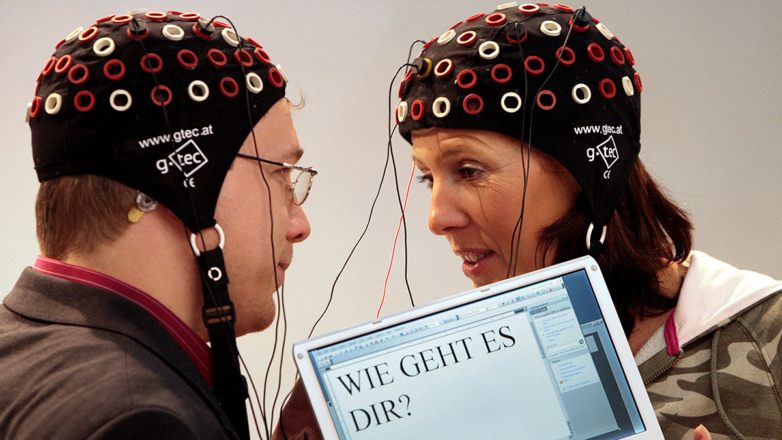 На пути к суперчеловеку: кому и зачем нужны разработки нейроинтерфейсов