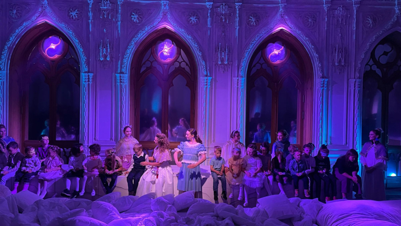 Поэт Виктор Лунин расскажет зрителям о создании спектакля "Детский альбом Чайковского" в Новом Театре