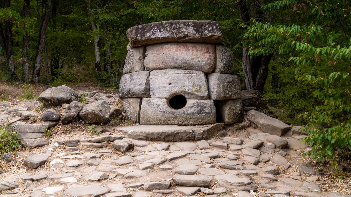 Древний дольмен