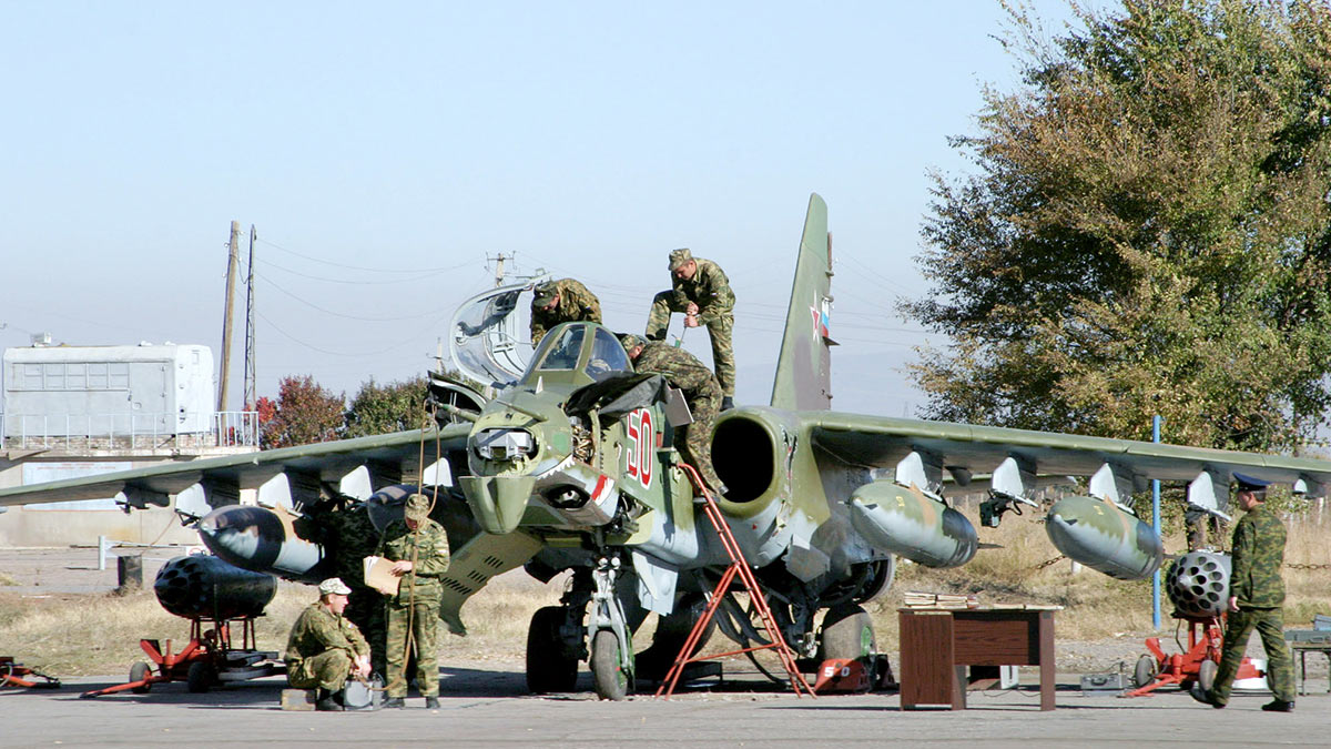 Российская авиабаза в киргизском городе Кант