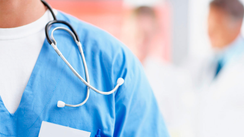 Среднемесячная зарплата российских врачей выросла на 11,4 тыс. рублей в 2023 году