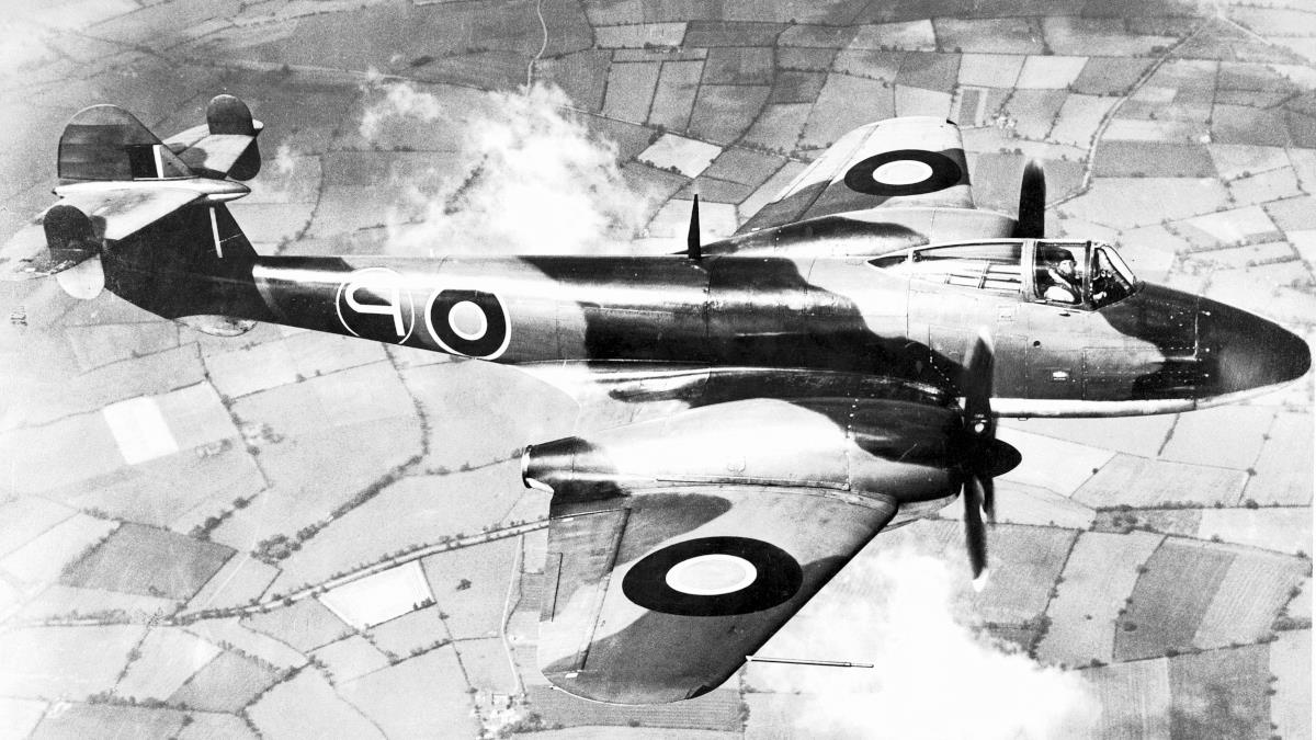 Самолёт Gloster Meteor EE227