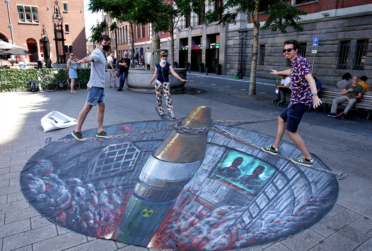 Акция против размещения американских ядерных бомб в Нидерландах