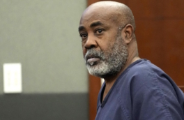 В США обвиняемый в убийстве рэпера Тупака Шакура не признал вину на суде