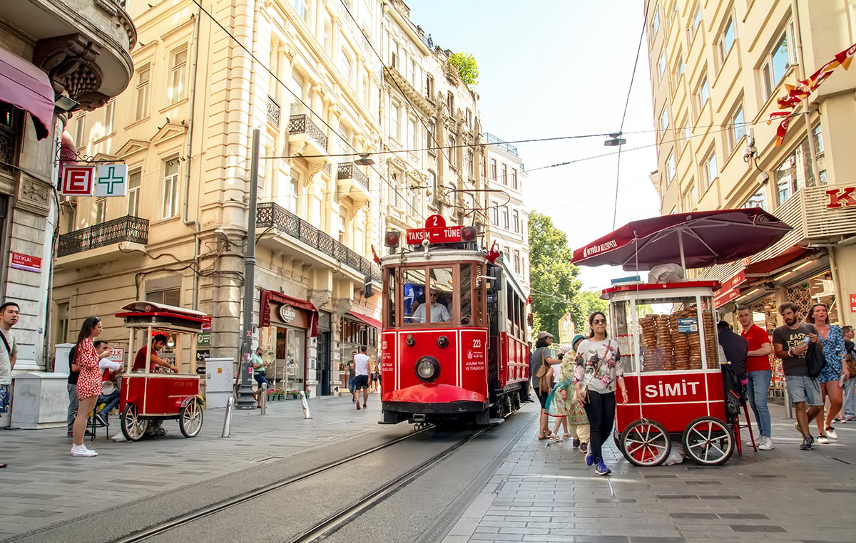 Район Бейоглу, улица Таксим Истикляль, Стамбул
