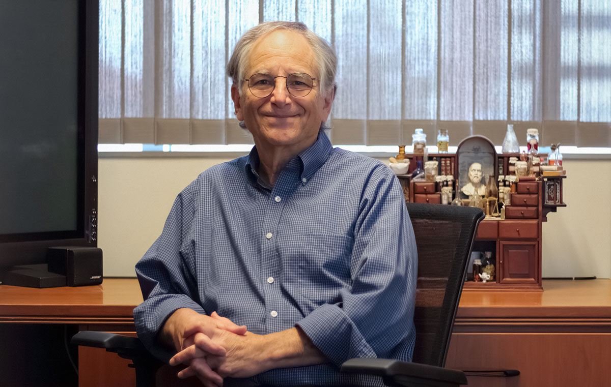 Леонард Макс Адлеман