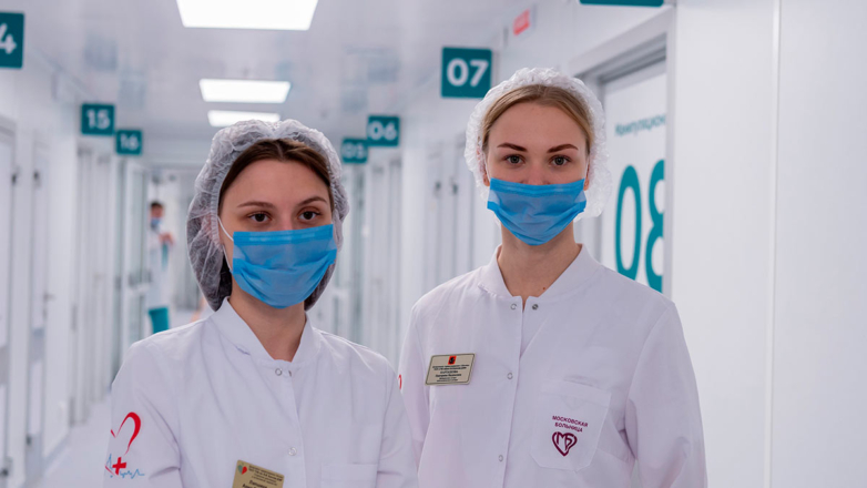 Кабмин дополнительно направит более 7,5 млрд рублей на зарплаты медиков