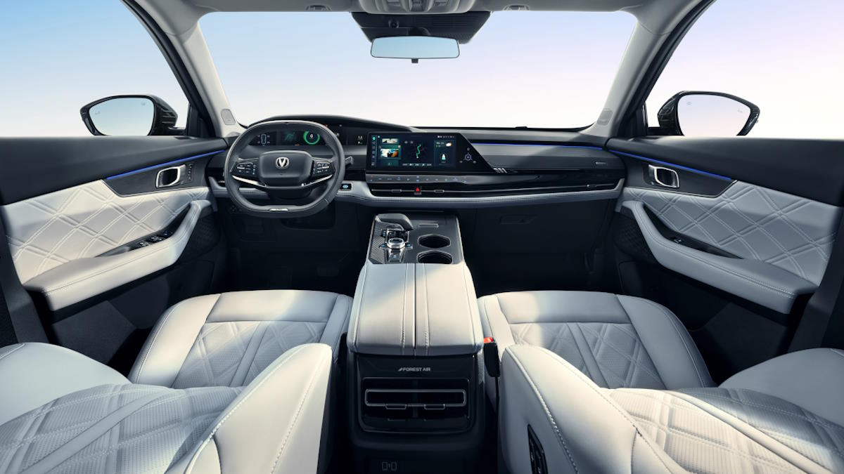 Changan UNI-K iDD салон