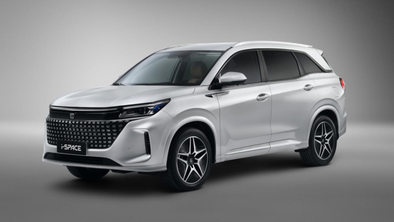 Российский бренд Evolute анонсировал первый гибридный кроссовер