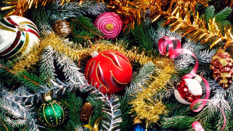 В екатеринбургском театре "Космос" прошел волшебный бал для юных зрителей