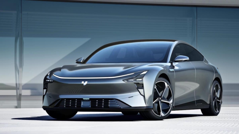 Geely и Baidu показали новый спортседан с продвинутым автопилотом