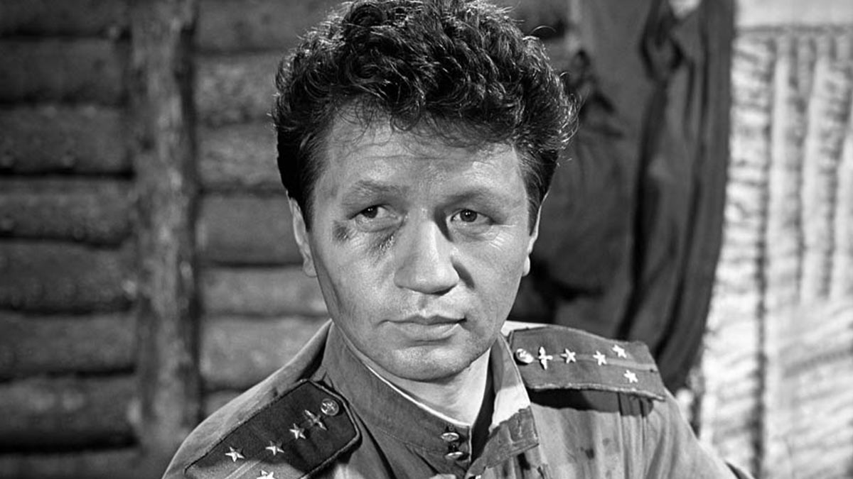 Леонид Быков в фильме «В бой идут одни “старики”»