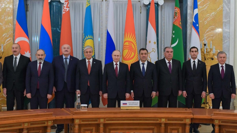 "Тщательно просчитанный план действий". Итоги года в Казахстане в фактах и цифрах