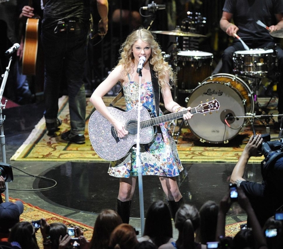 Певица Тейлор Свифт