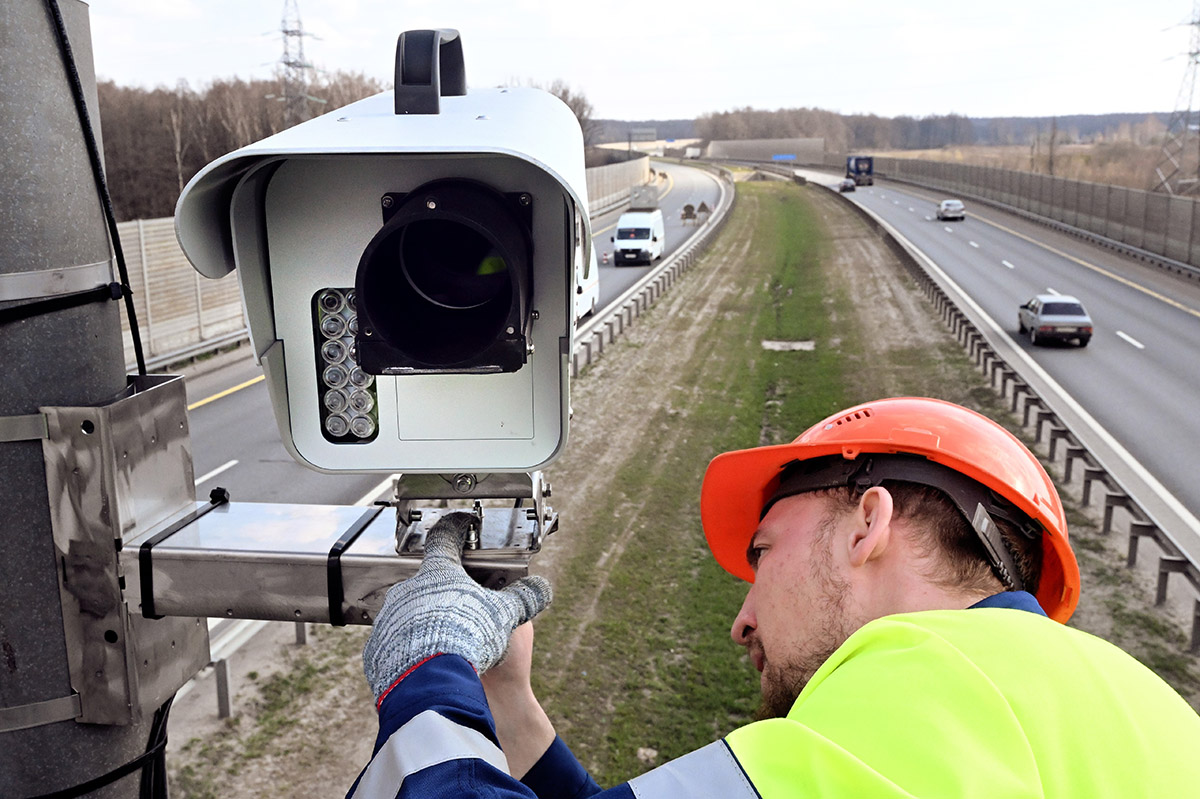 Монтаж новых стационарных комплексов фотовидеофиксации