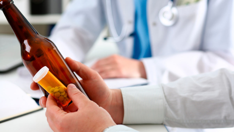 "Ъ": в России выросло число людей со впервые выявленной алкогольной зависимостью