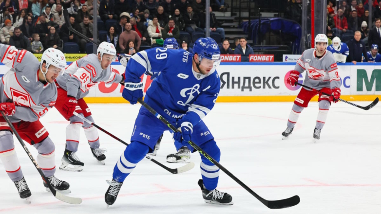 "Спартак" и "Динамо" забросили 9 шайб в матче КХЛ