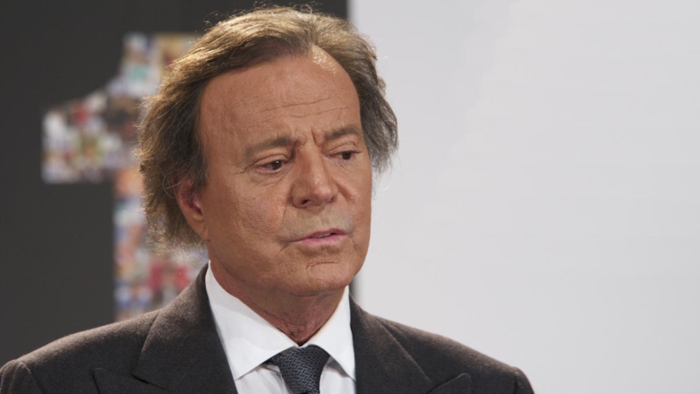 Хулио Иглесиаса задержали в аэропорту Доминиканы